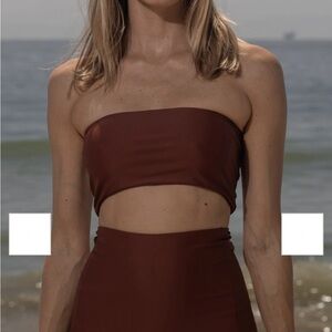 Heidi Merrick Vincent Top Walnut